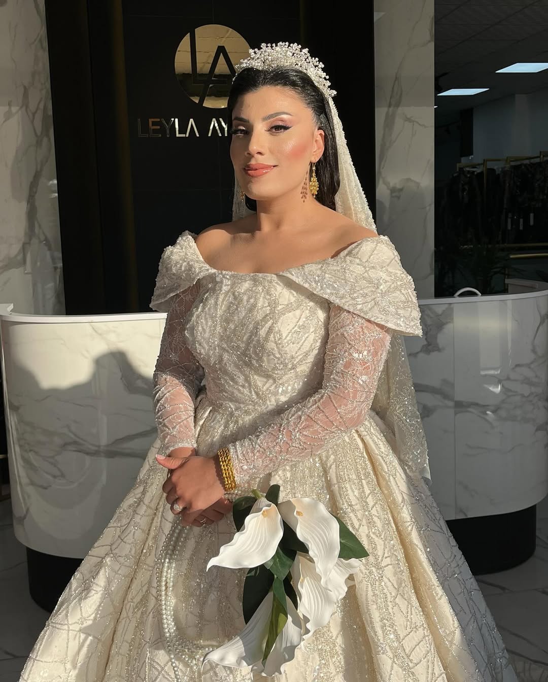 Leyla Aydınlık Gelinlik - Bindallı - Kaftan